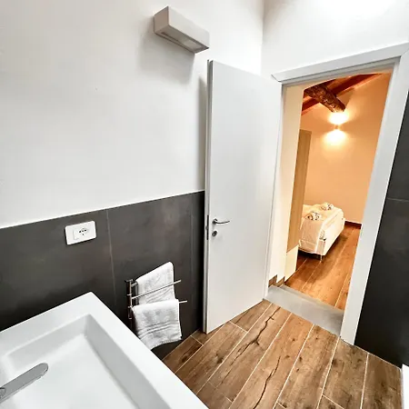 R&v - Nel Cuore Di Apartamento