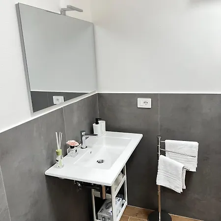 R&v - Nel Cuore Di Apartamento *