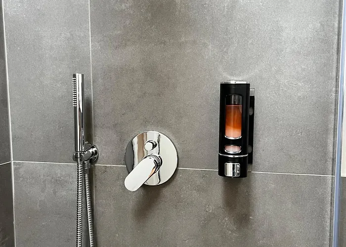 R&v - Nel Cuore Di La Spezia