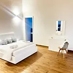 R&v - Nel Cuore Di Apartamento *