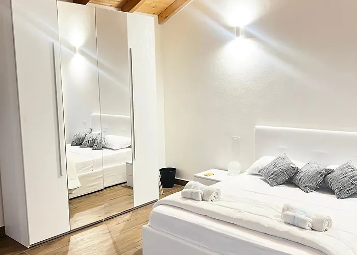 R&v - Nel Cuore Di La Spezia